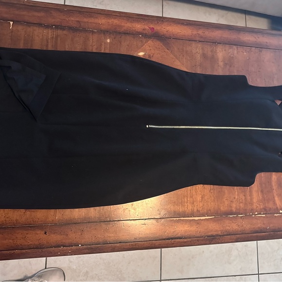 Eliza J Women’s sz 2 form fitting below knee length dress with cutouts gold zip - Picture 3 of 3